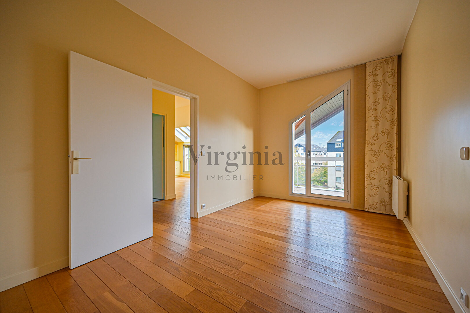 Appartement · 5 pièces · 130 m² — photo 3 sur 8