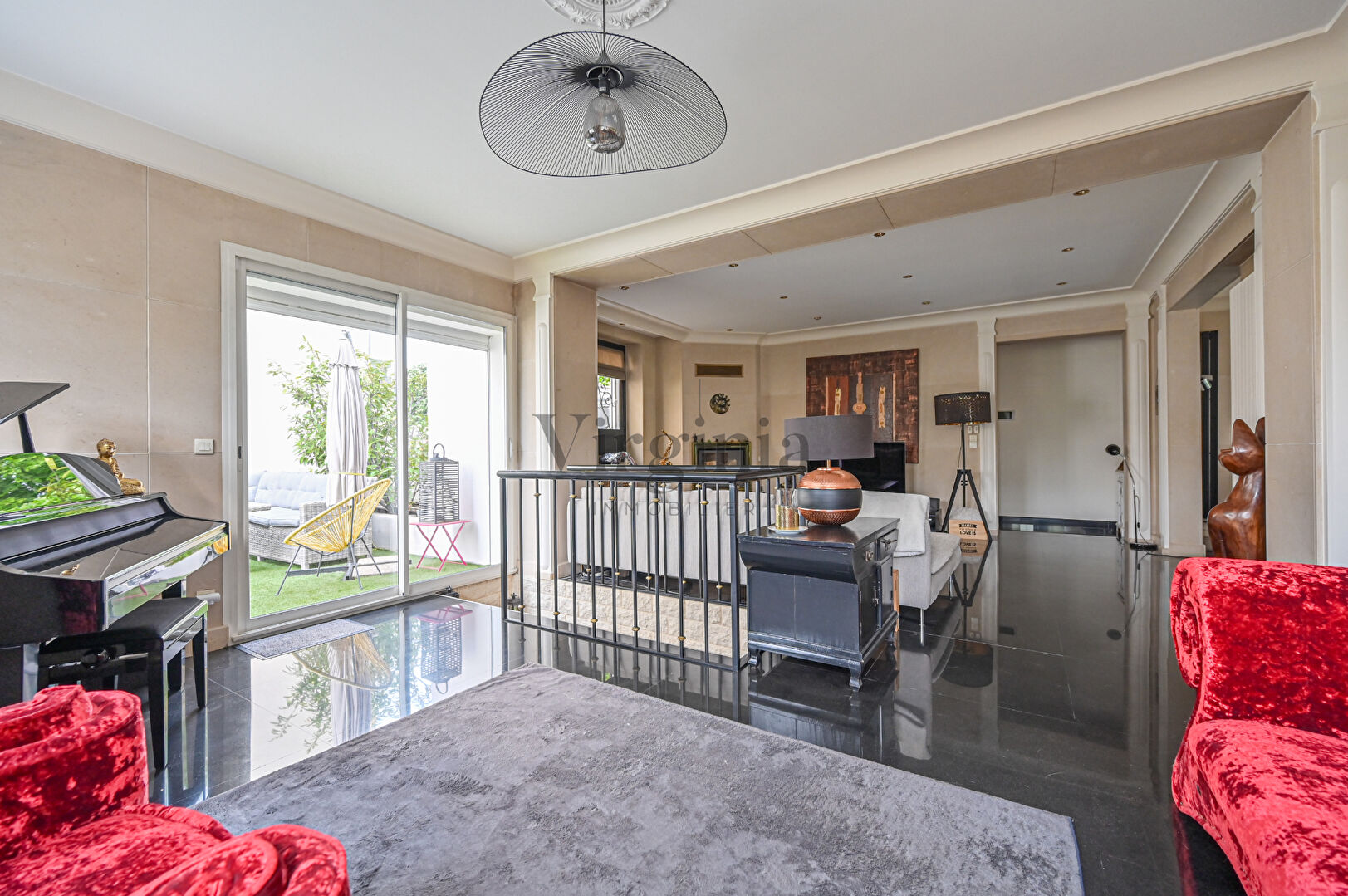 Maison · 7 pièces · 203,4 m² — photo 2 sur 9