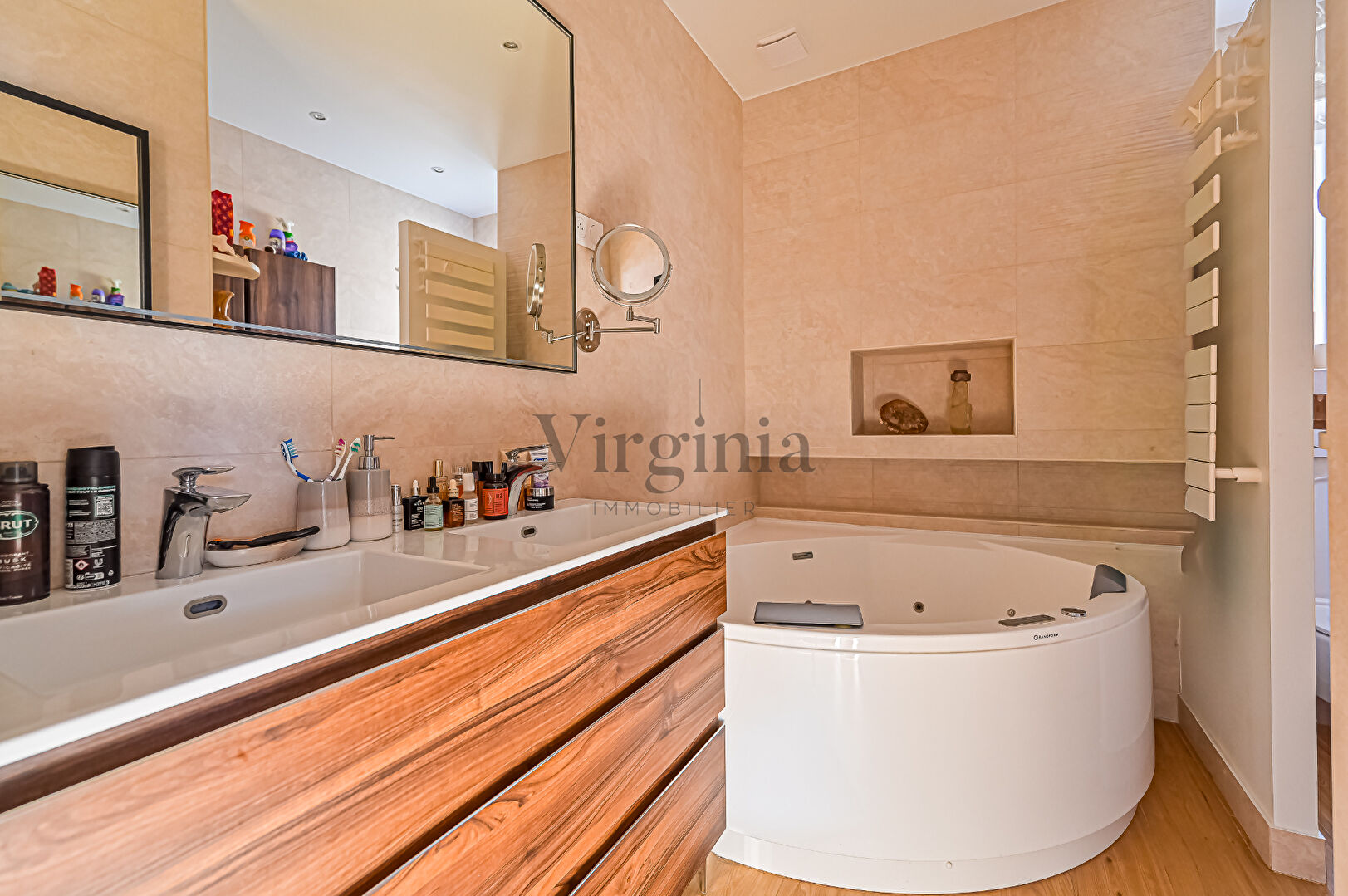 Maison · 8 pièces · 190,4 m² — photo 6 sur 13