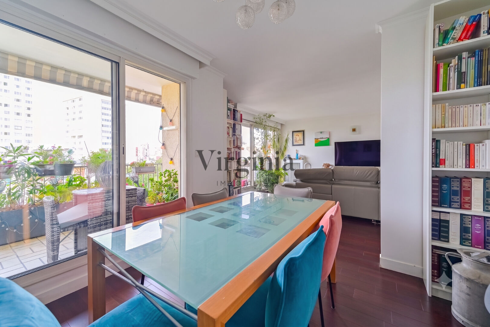 Appartement · 4 pièces · 82,3 m² — photo 2 sur 7