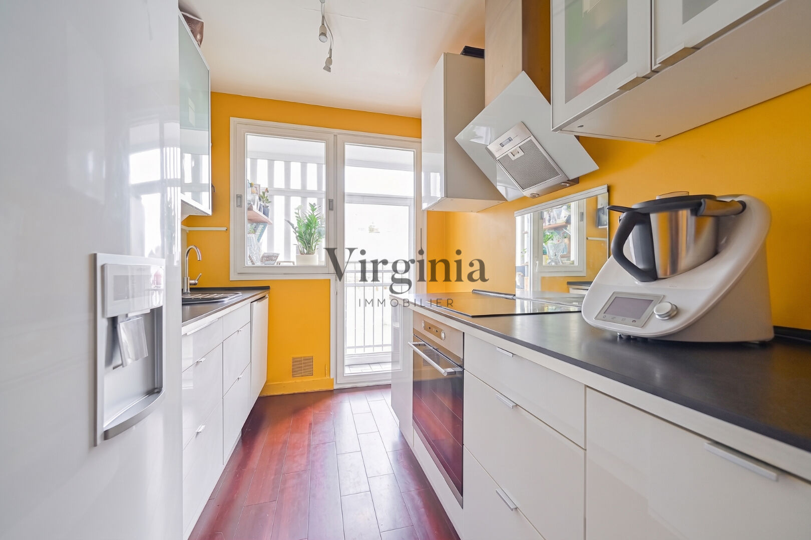 Appartement · 4 pièces · 82,3 m² — photo 3 sur 7
