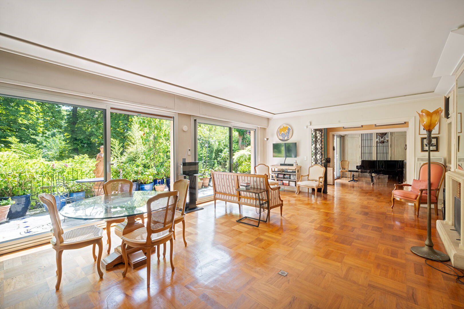 Maison · 7 pièces · 363,6 m² — photo 4 sur 14