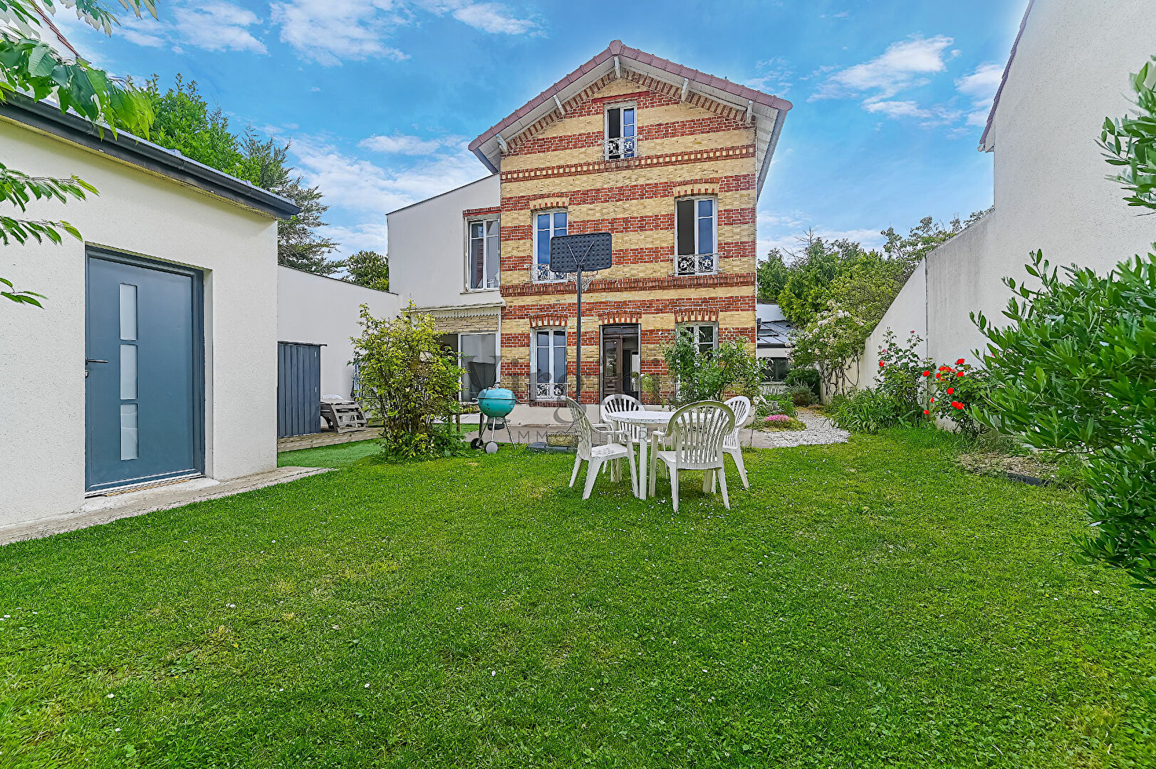 Maison · 6 pièces · 142,6 m² — photo 1 sur 15