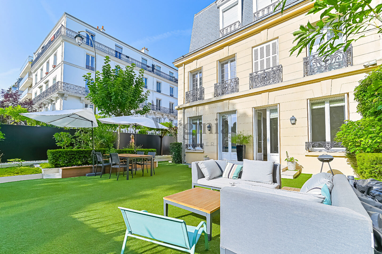 Maison · 7 pièces · 235 m² — photo 2 sur 10