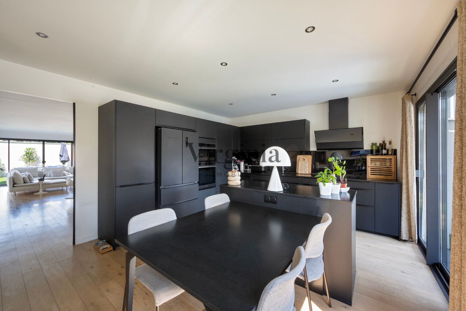 Maison · 10 pièces · 220 m² — photo 6 sur 18