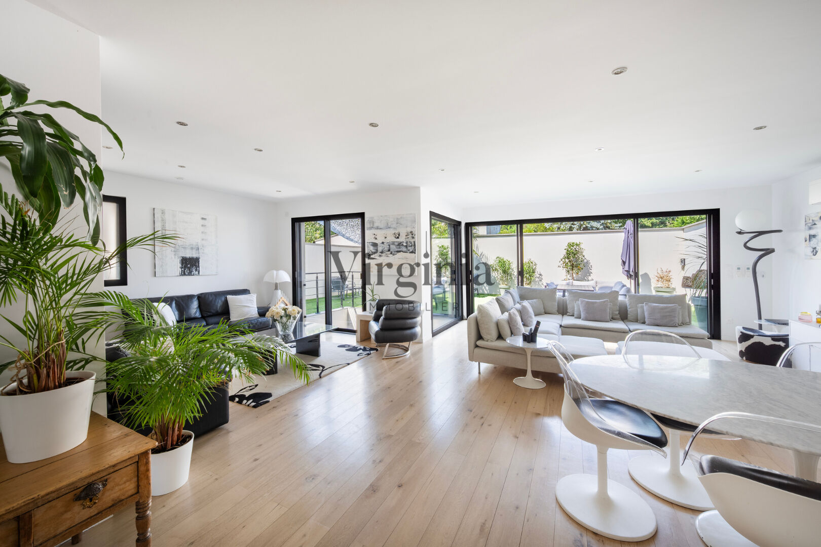 Maison · 10 pièces · 220 m² — photo 8 sur 18