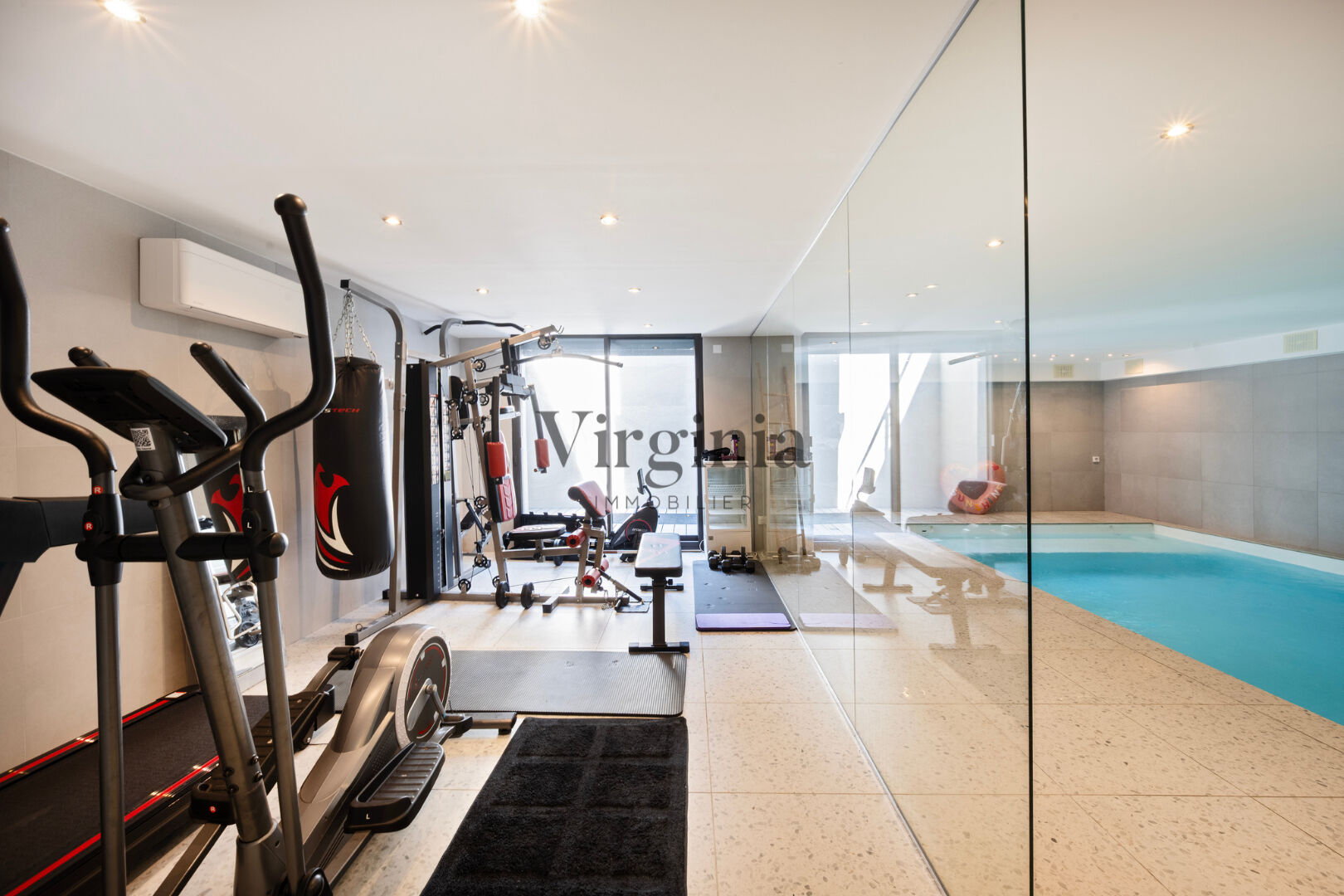 Maison · 10 pièces · 220 m² — photo 10 sur 18