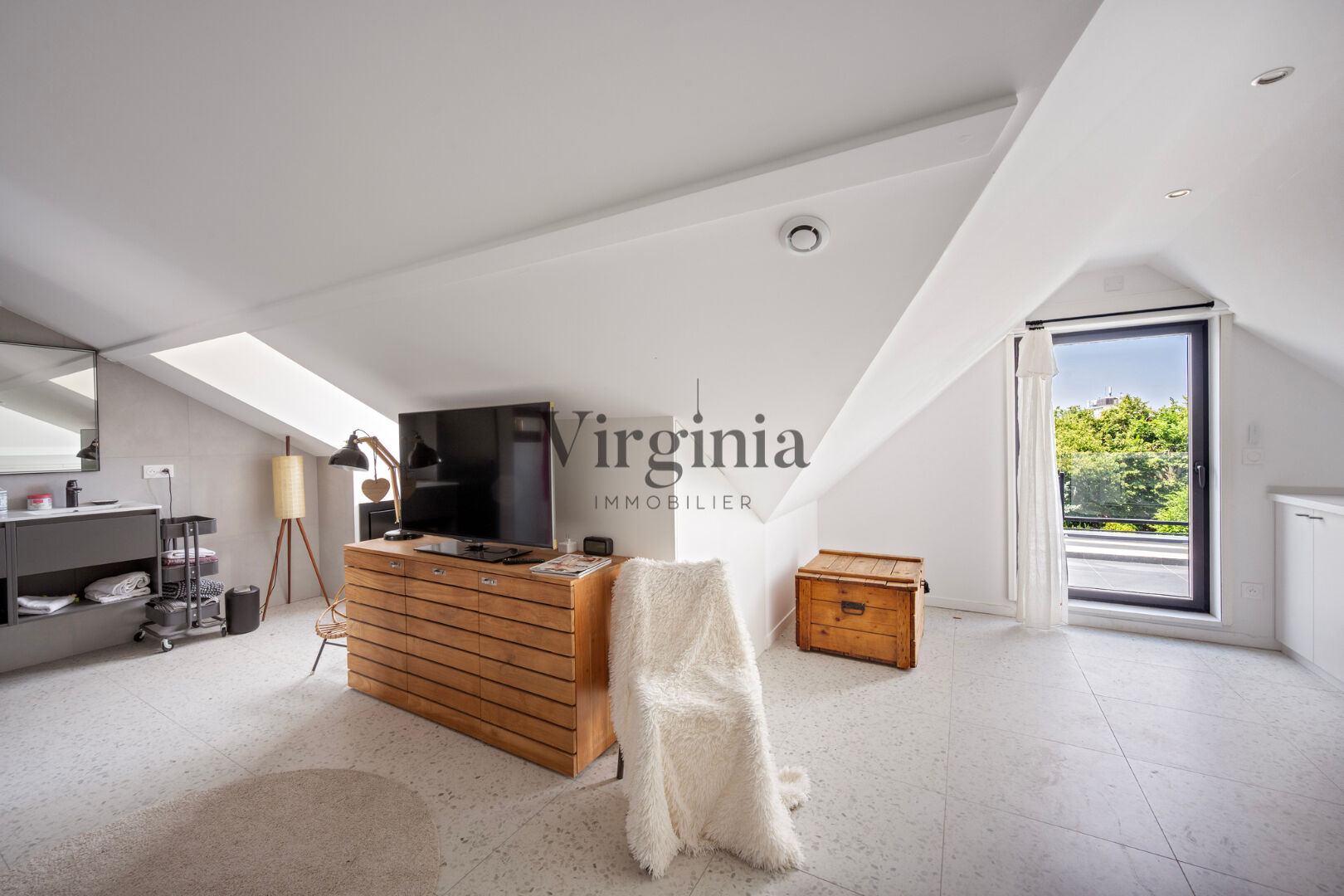 Maison · 10 pièces · 220 m² — photo 17 sur 18