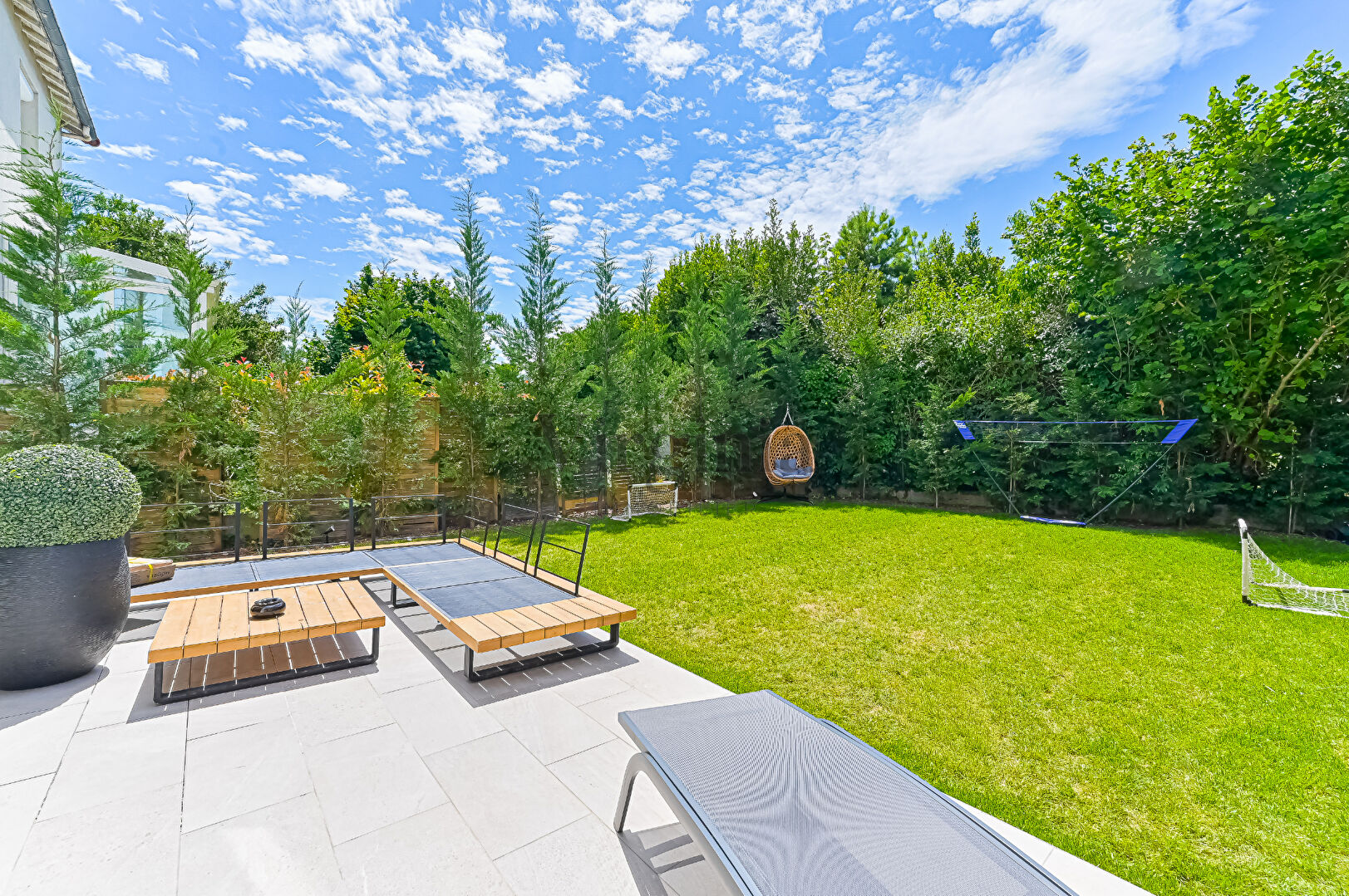 Maison · 7 pièces · 211 m² — photo 2 sur 18