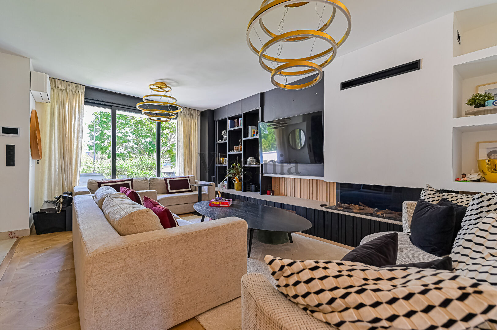 Maison · 7 pièces · 211 m² — photo 4 sur 18