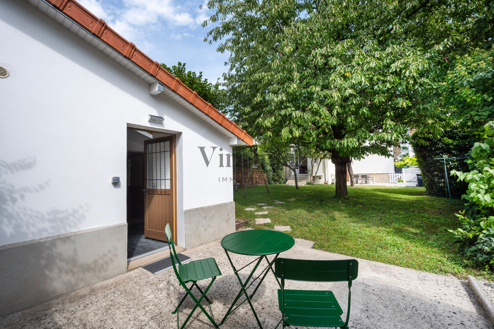 Maison · 8 pièces · 147 m² — photo 2 sur 9