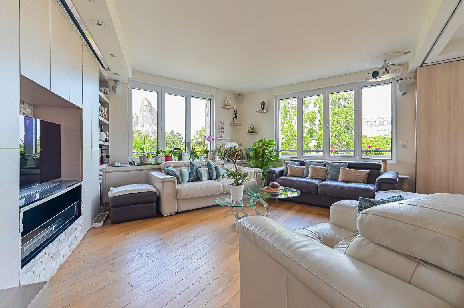 Appartement · 5 pièces · 124,2 m² — photo 1 sur 15