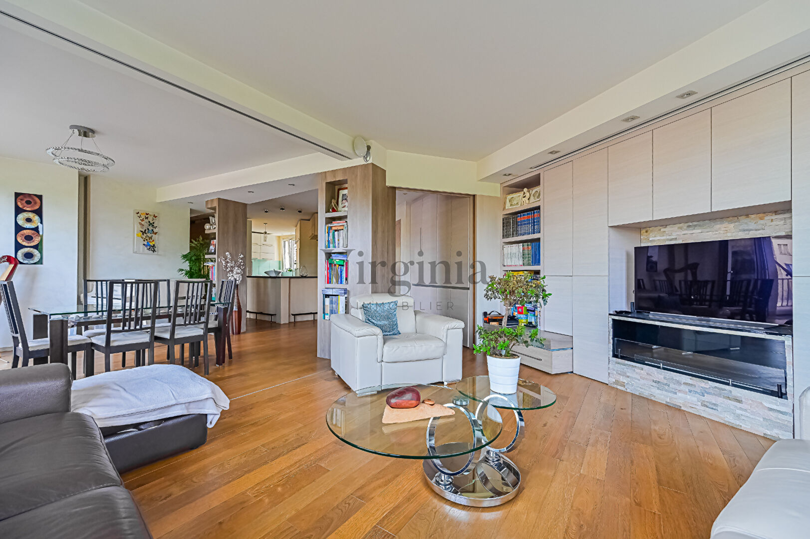 Appartement · 5 pièces · 124,2 m² — photo 4 sur 15