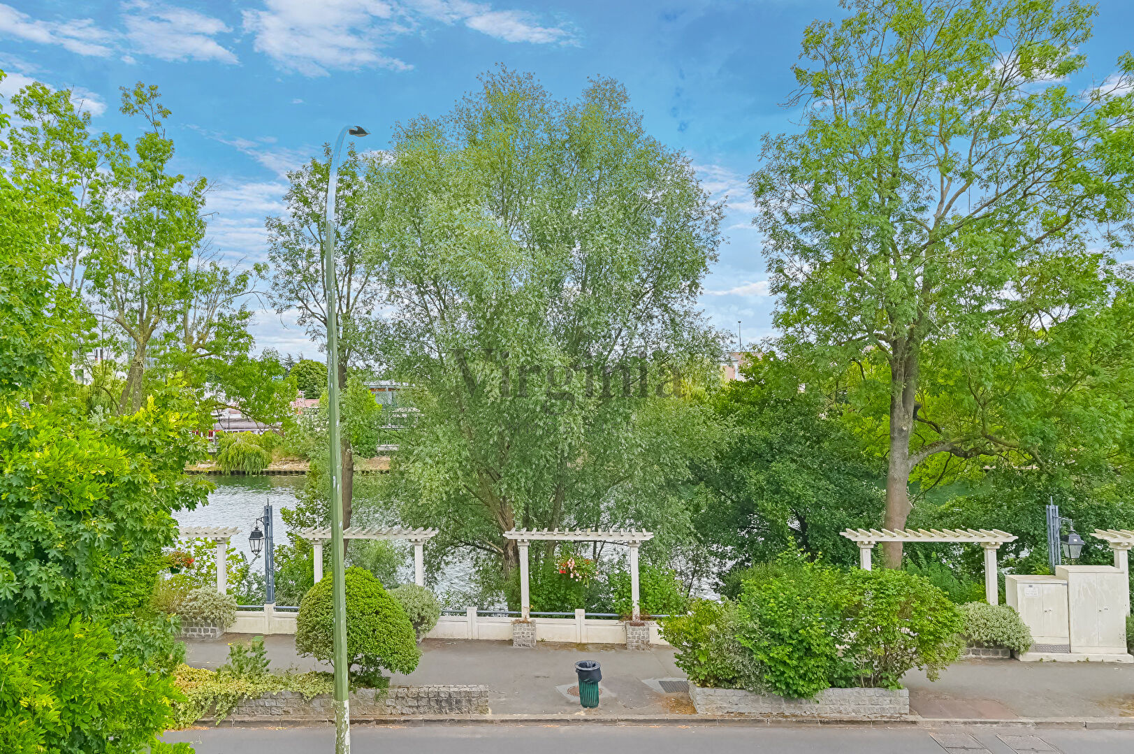 Maison · 8 pièces · 240 m² — photo 9 sur 10
