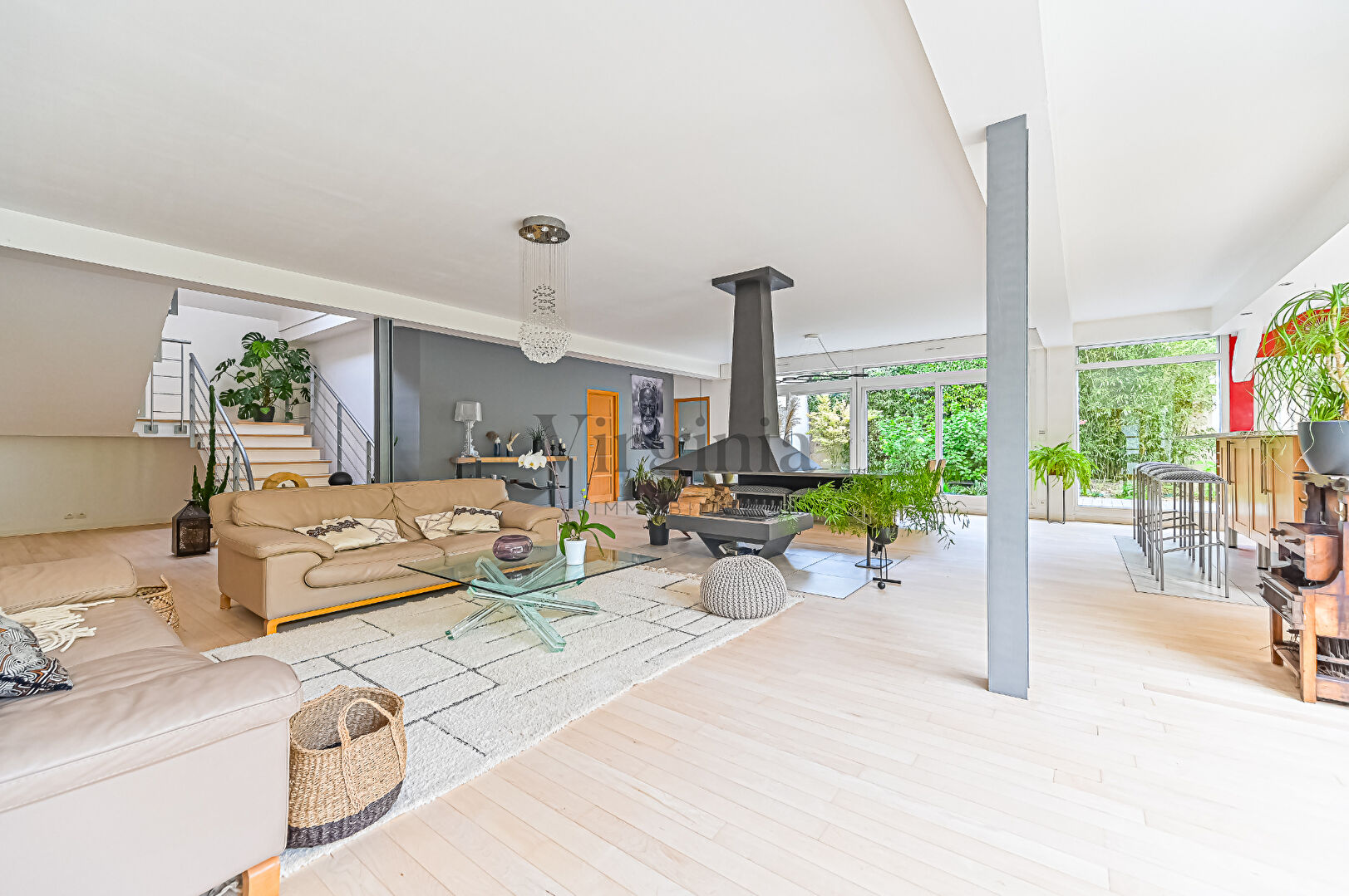 Maison · 8 pièces · 263,4 m² — photo 2 sur 17