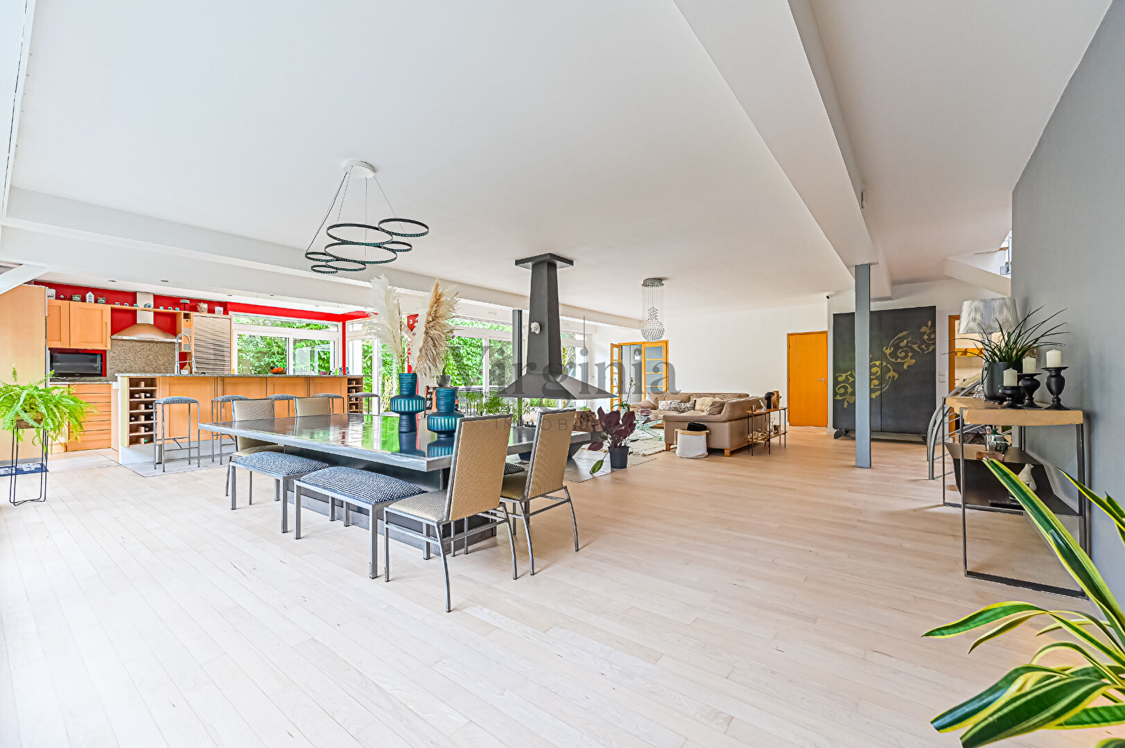 Maison · 8 pièces · 263,4 m² — photo 3 sur 17
