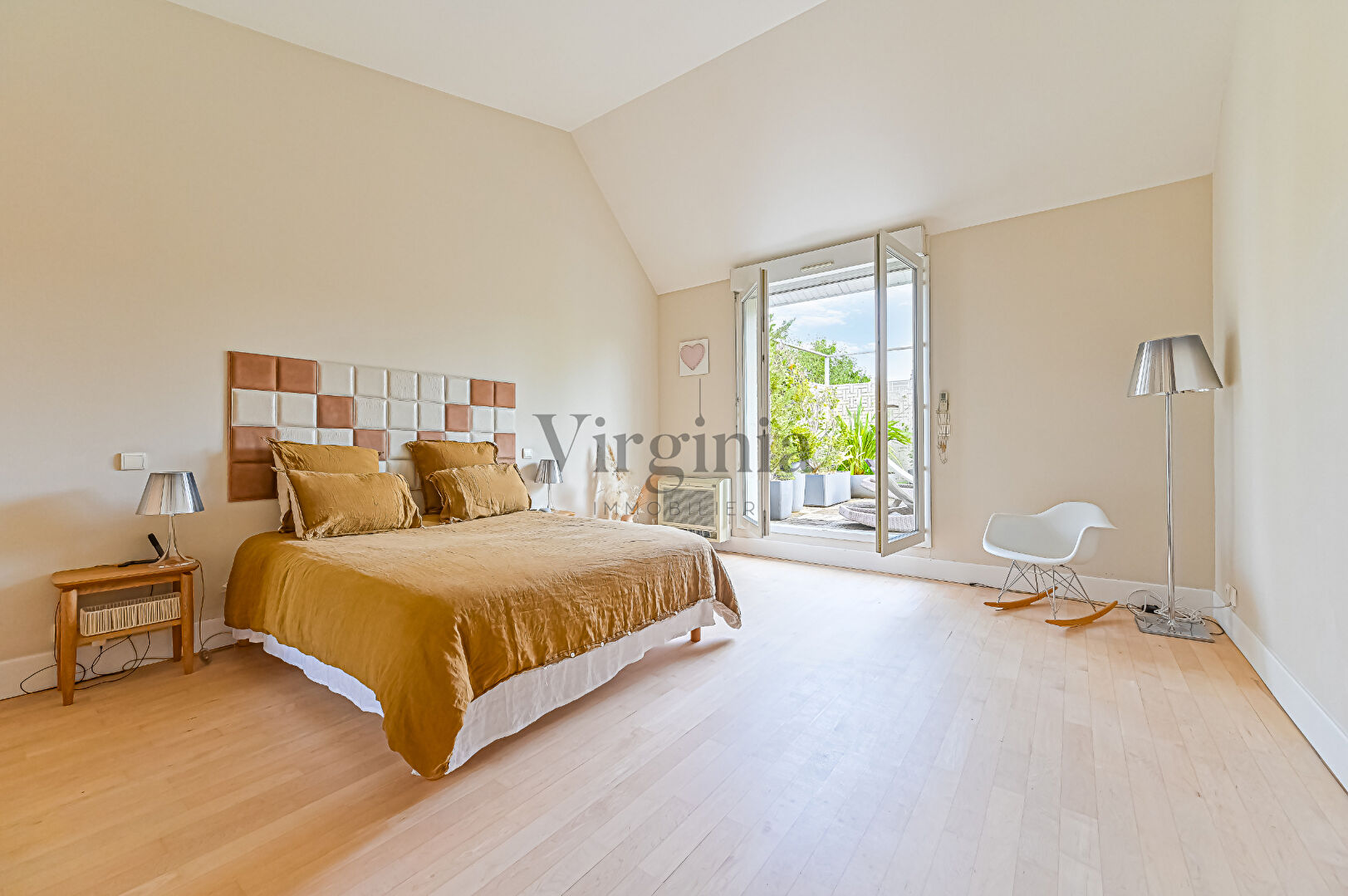 Maison · 8 pièces · 263,4 m² — photo 8 sur 17