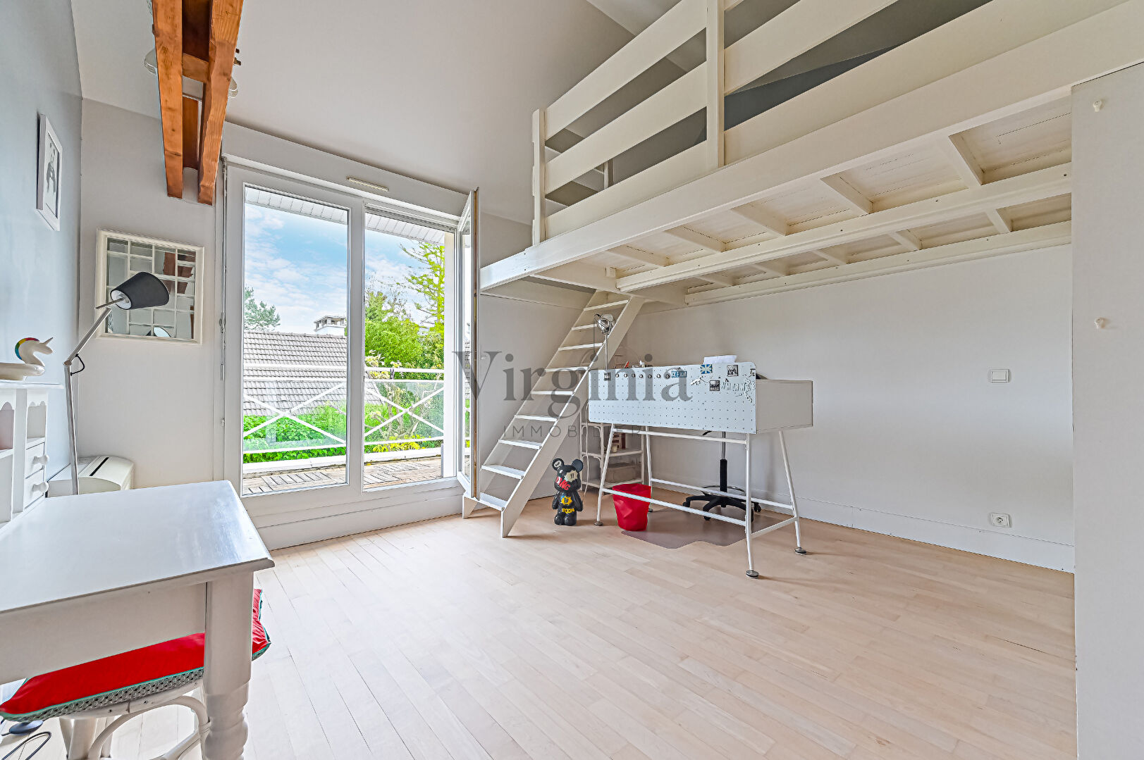 Maison · 8 pièces · 263,4 m² — photo 11 sur 17