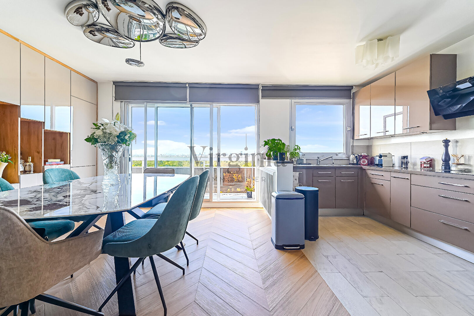 Appartement · 6 pièces · 133 m² — photo 3 sur 14