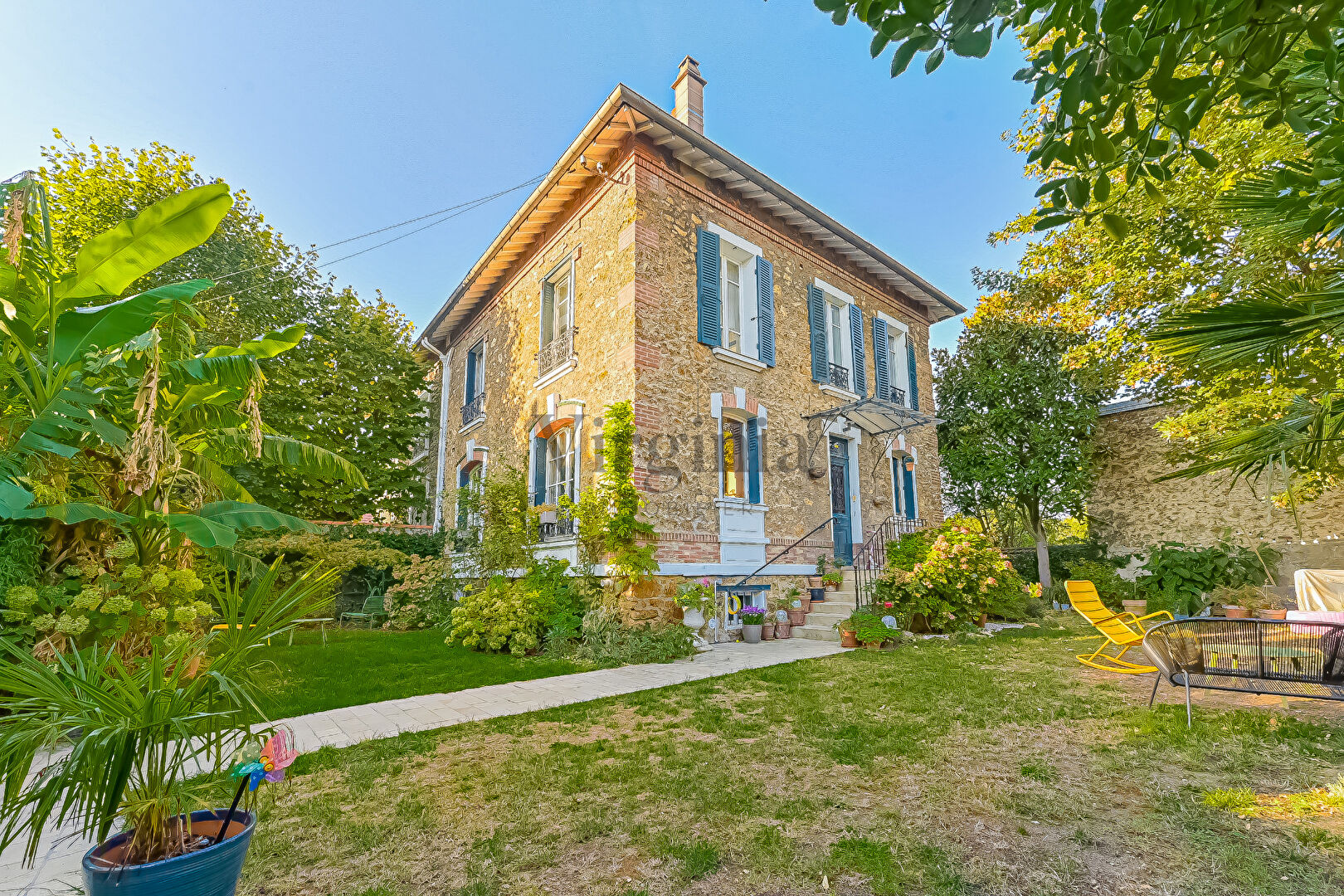 Maison · 7 pièces · 150 m² — photo 1 sur 14