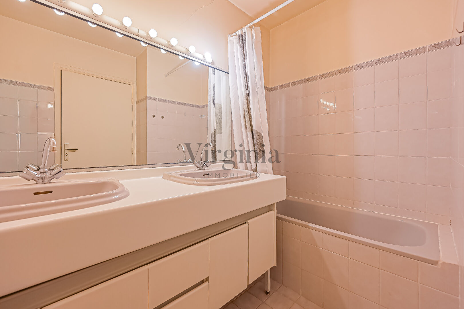 Appartement · 4 pièces · 99,7 m² — photo 9 sur 11