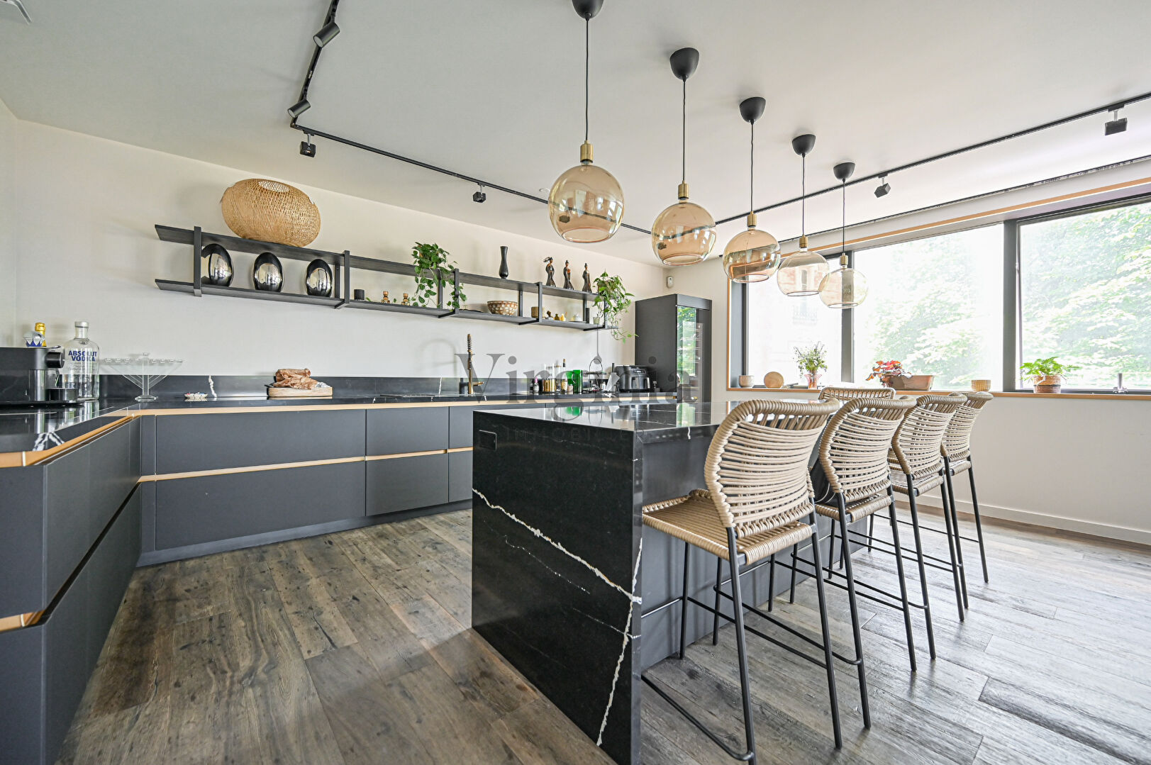 Appartement · 4 pièces · 177,7 m² — photo 3 sur 9