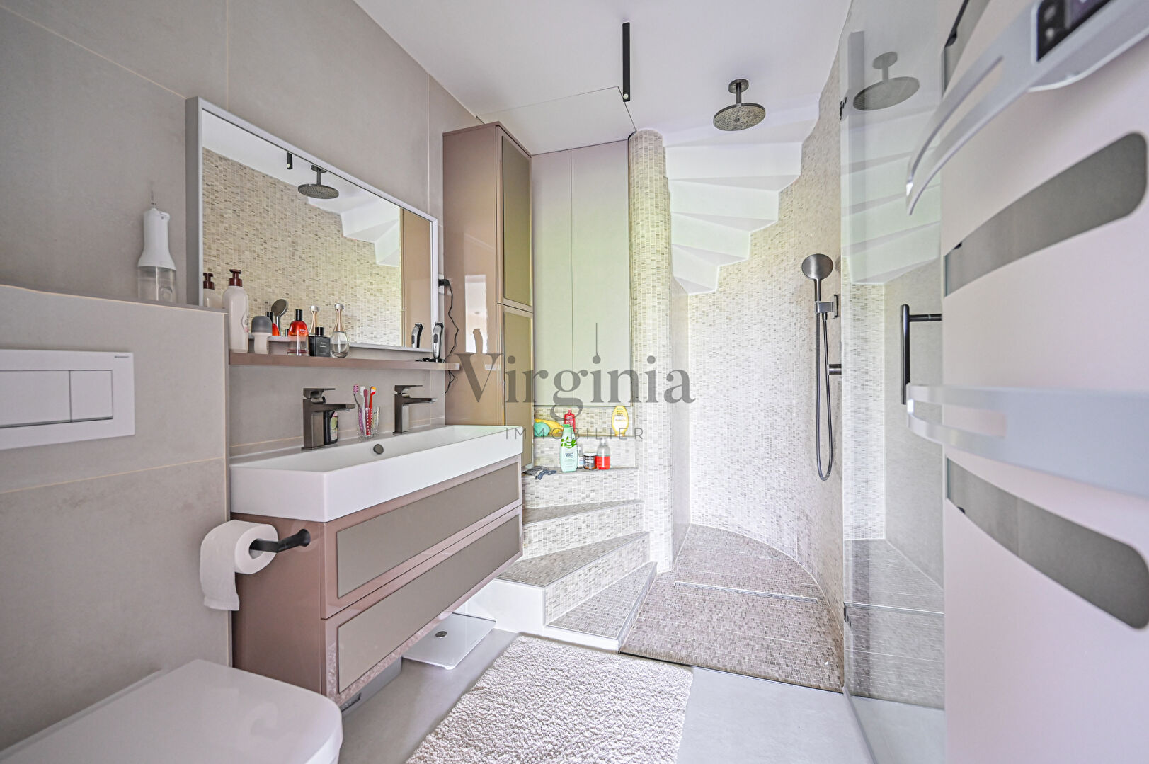 Appartement · 4 pièces · 177,7 m² — photo 4 sur 9