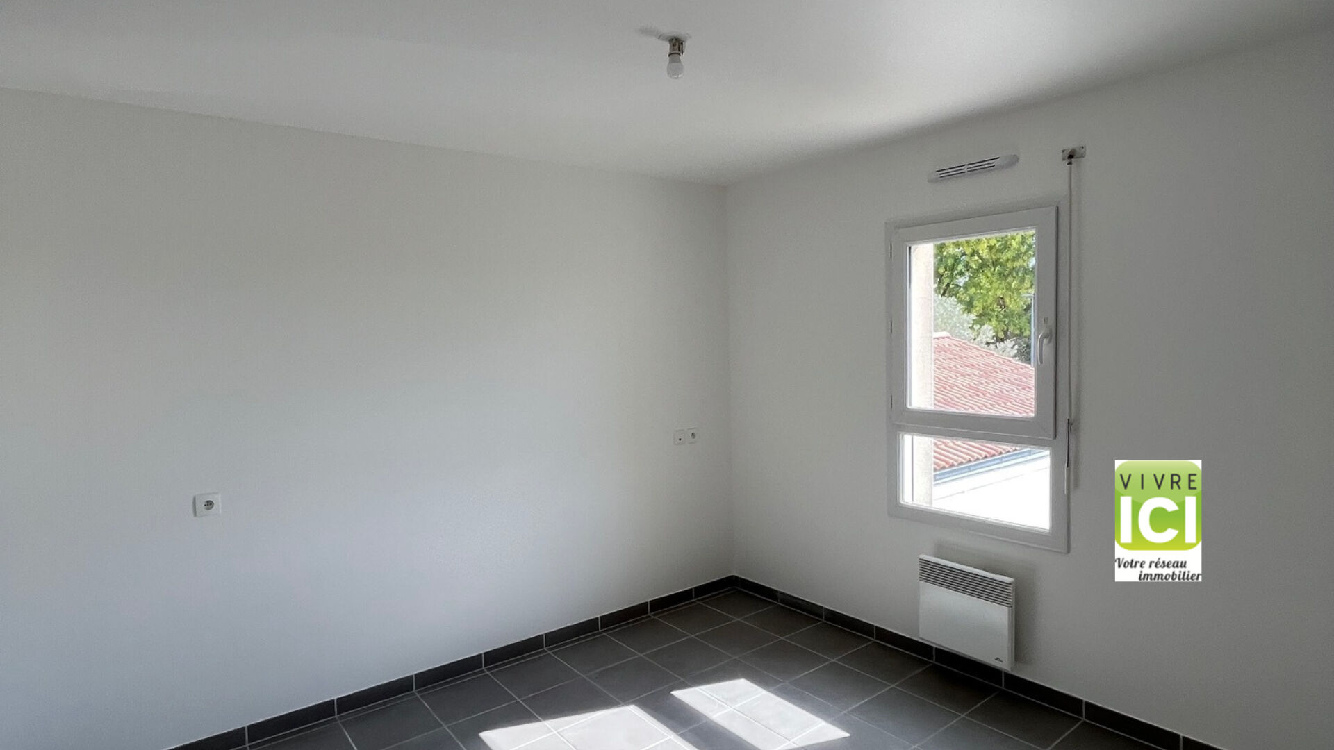 Photo ENSEMBLE DE DEUX MAISONS LE LOROUX BOTTEREAU image 4/6