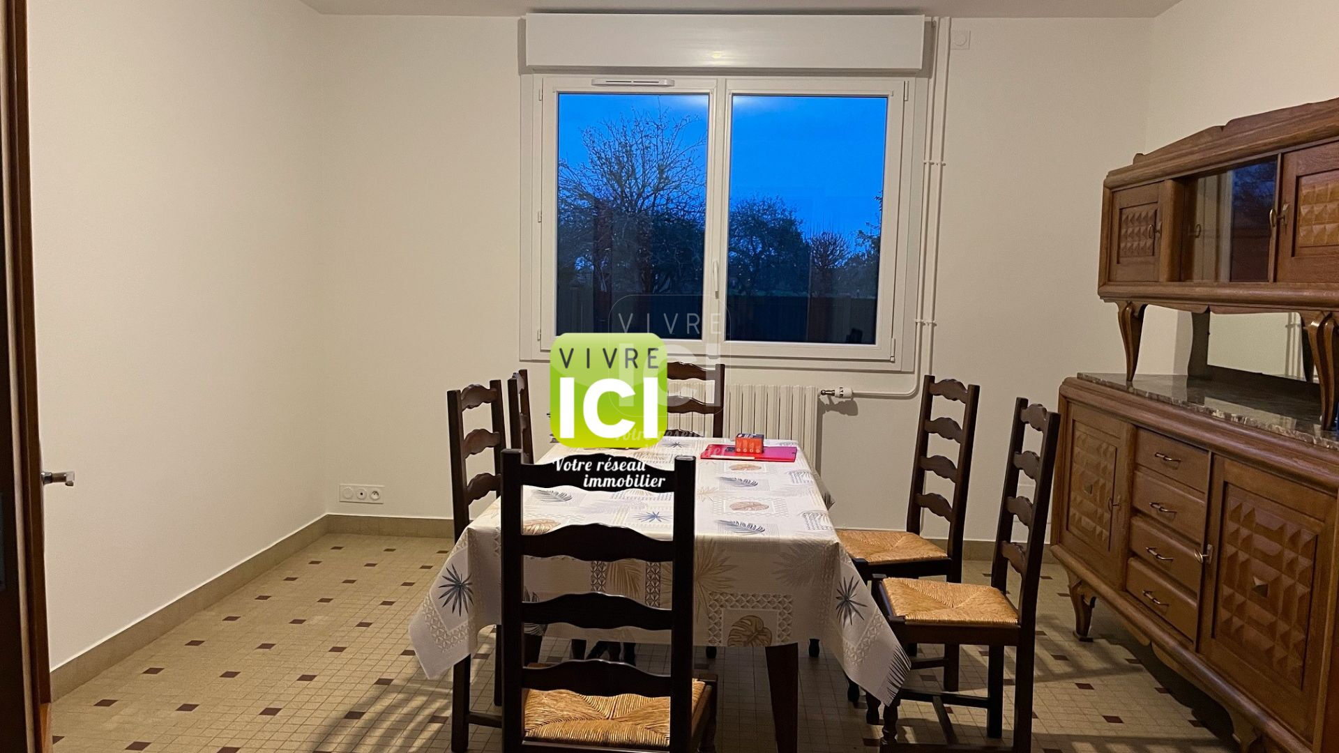 Photo Maison en location meublée à  La Chapelle Sur Erdre 4 pièce(s) 101 m2 image 3/6