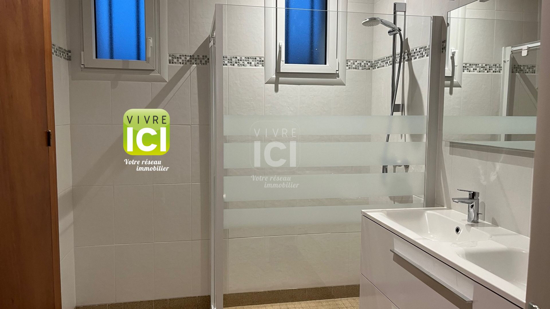 Photo Maison en location meublée à  La Chapelle Sur Erdre 4 pièce(s) 101 m2 image 4/6