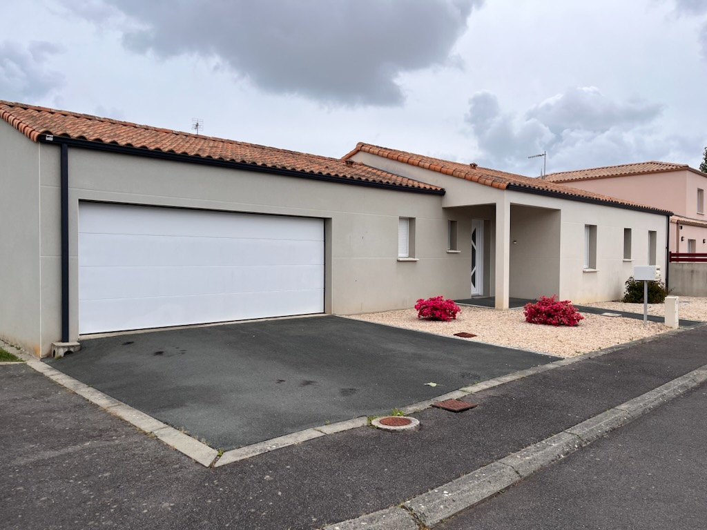 image
LES SABLES D'OLONNE - MAISON PLAIN PIED - 3 CHAMBRES - 95 M² -