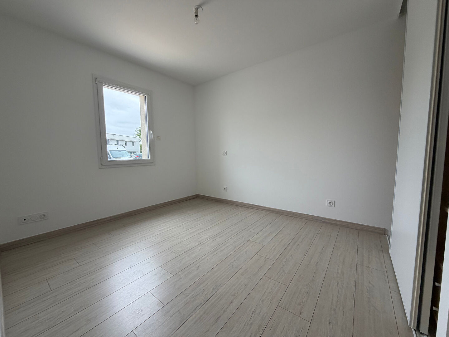 image
LES SABLES D'OLONNE - MAISON PLAIN PIED - 3 CHAMBRES - 95 M² -