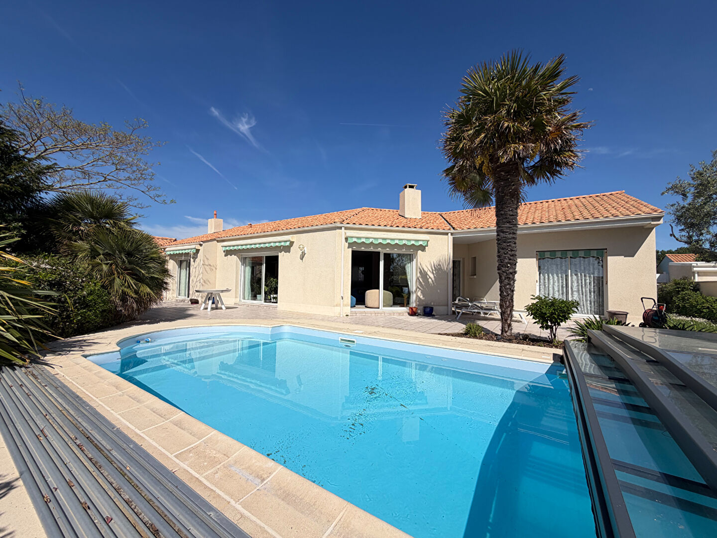 image
LES SABLES D'OLONNE - MAISON PLAIN PIED - 3 CHAMBRES - 157 M² - PISCINE
