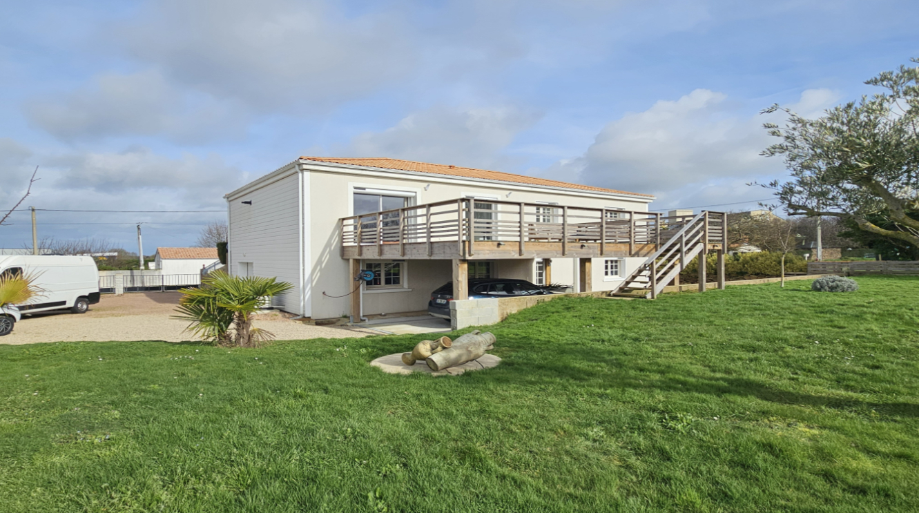 image
LA MOTHE ACHARD - MAISON FAMILIALE - 270 M² - 4 CHAMBRES