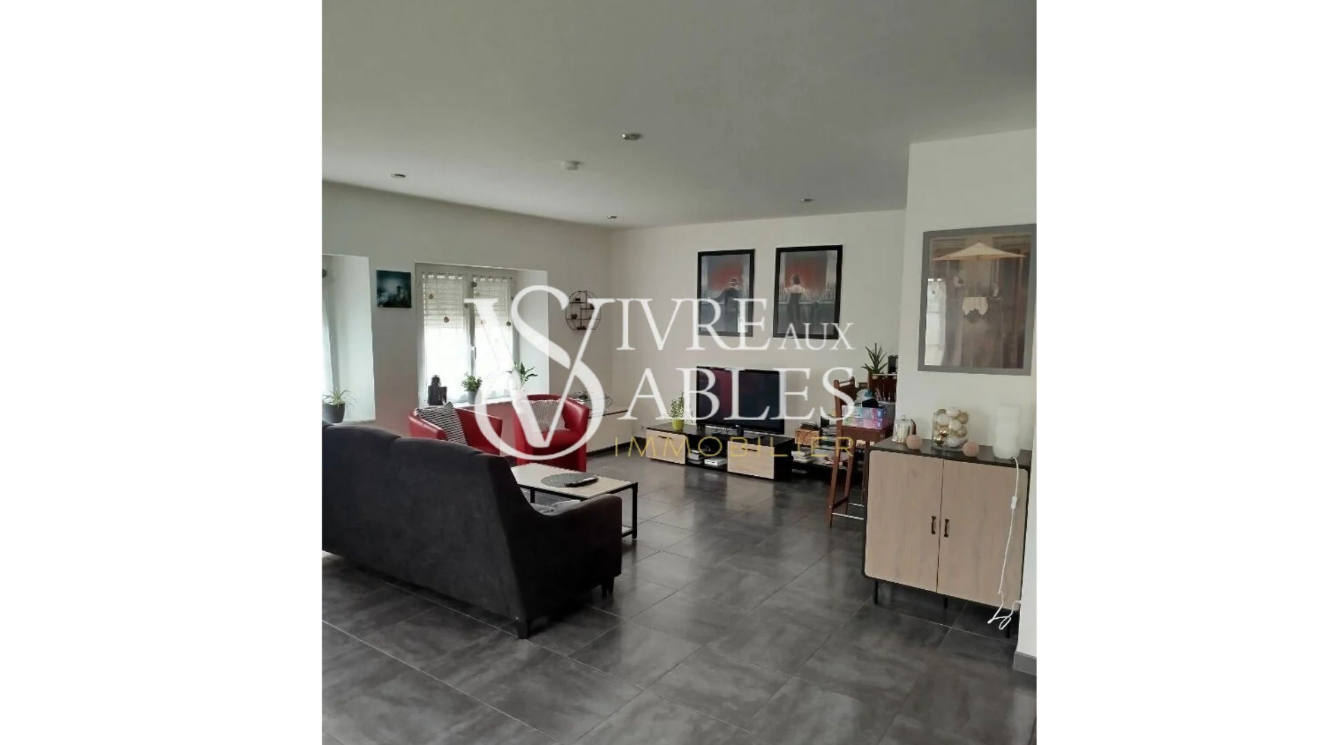 MOUTIERS LES MAUXFAITS - PROPRIETE - 268M² - 3 LOGEMENTS