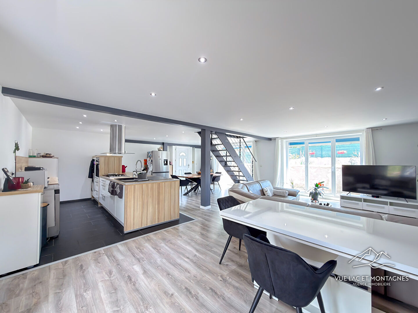 Agence immobilière de VUE LAC ET MONTAGNES Messery