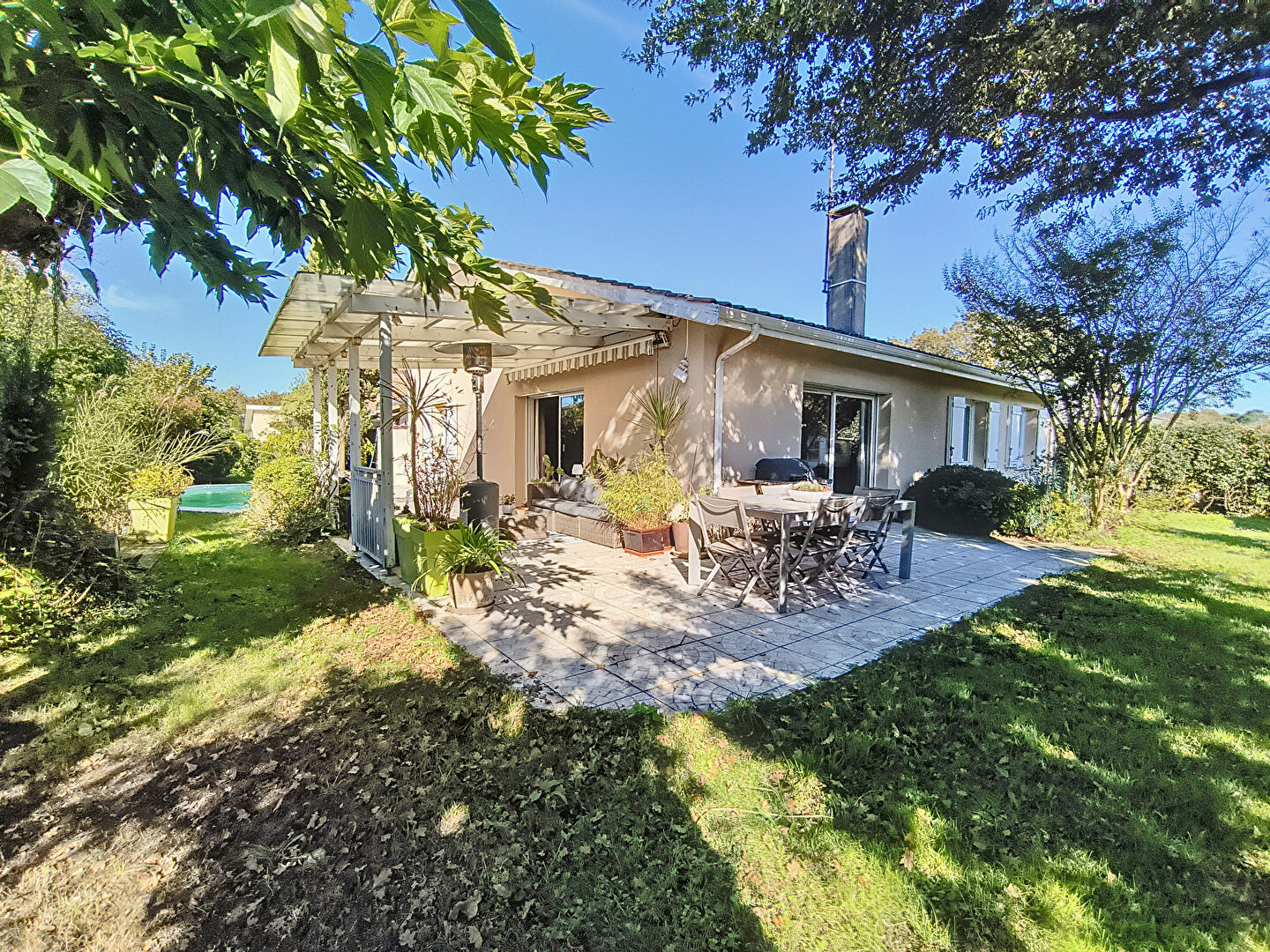 Elsa , Maison Secteur Magonty 6 pièces avec 600 m² de jardin et piscine