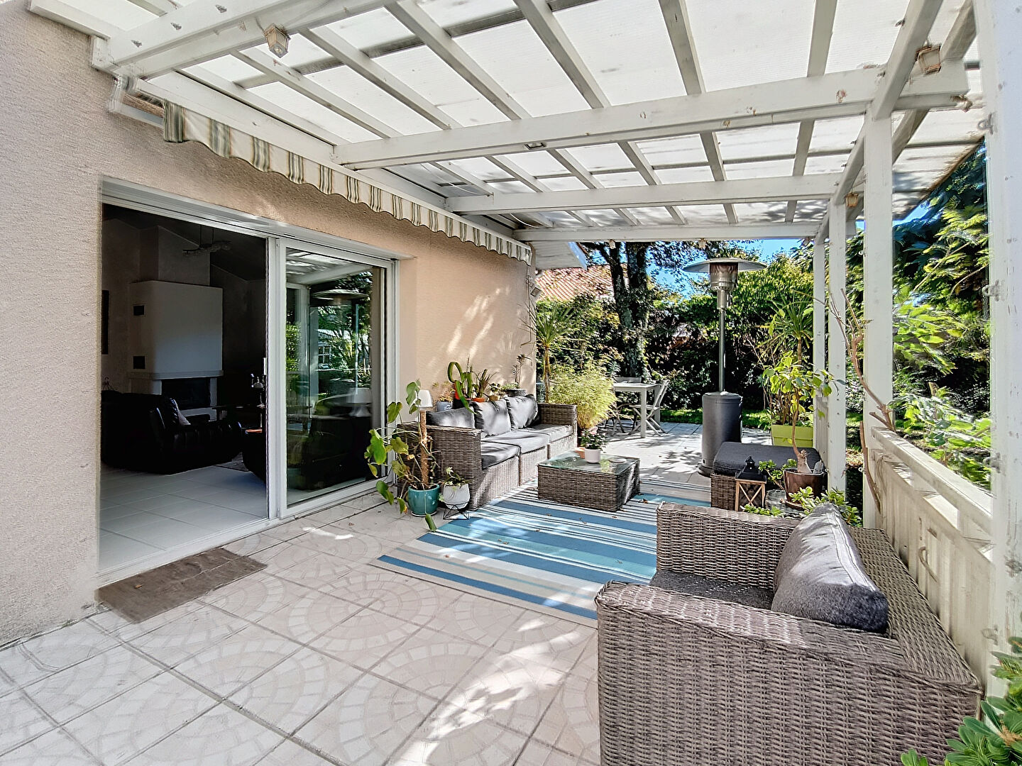 Photo Elsa , Maison Secteur Magonty 6 pièces avec 600 m² de jardin et piscine image 2/6