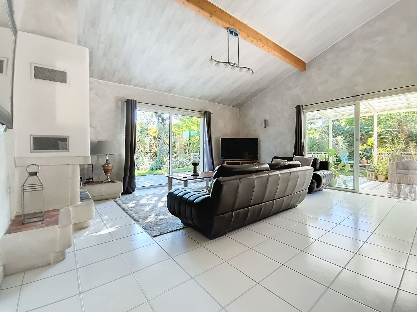 Photo Elsa , Maison Secteur Magonty 6 pièces avec 600 m² de jardin et piscine image 4/6