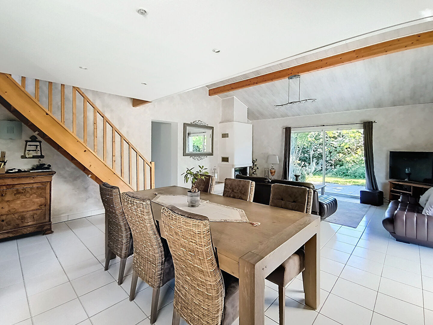 Photo Elsa , Maison Secteur Magonty 6 pièces avec 600 m² de jardin et piscine image 5/6