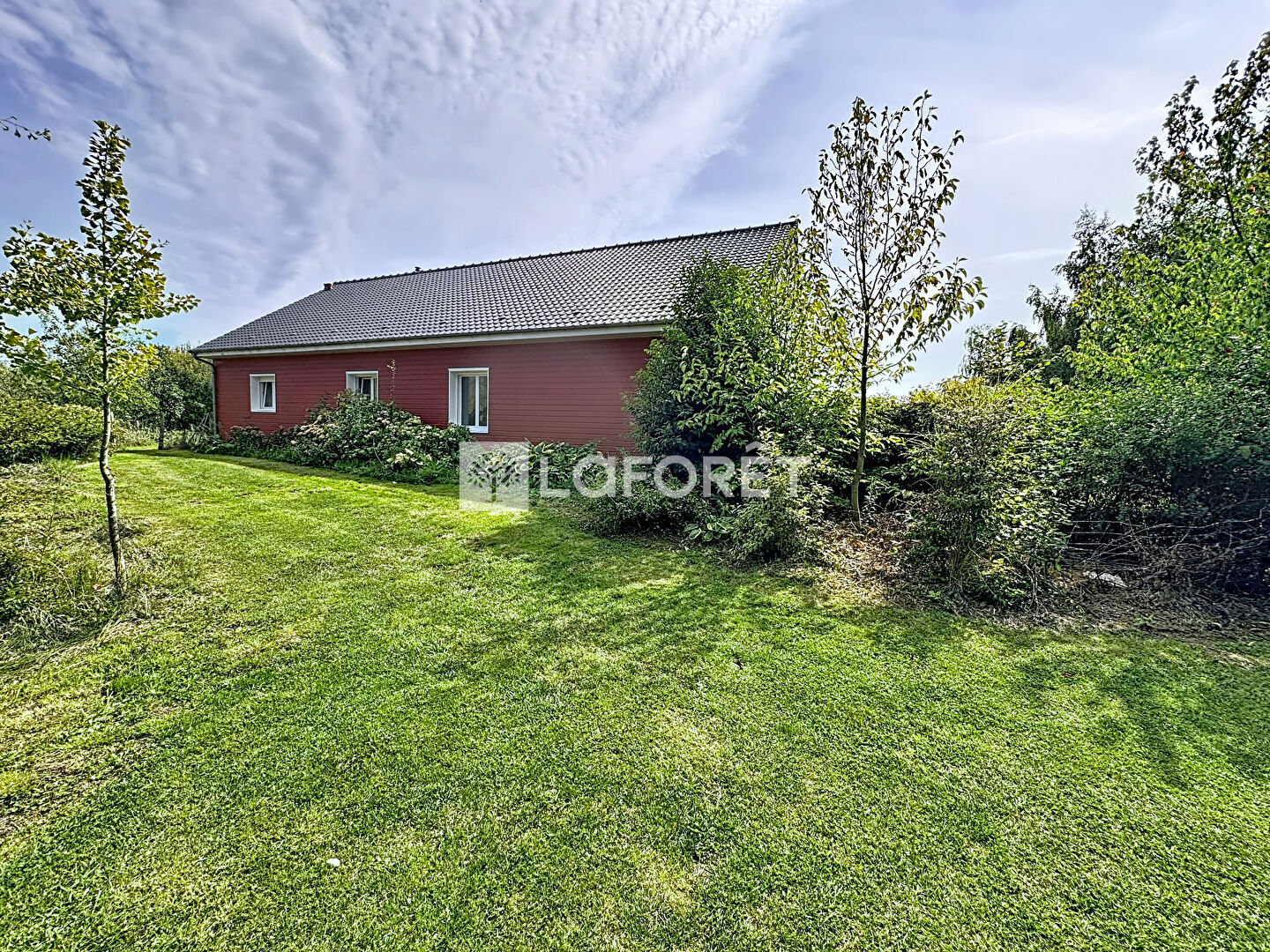 ZUTKERQUE - Local d'activité 210 m² - Places de stationnements - Jardin - Verger - Flaque - Parcelle 12 403 m²