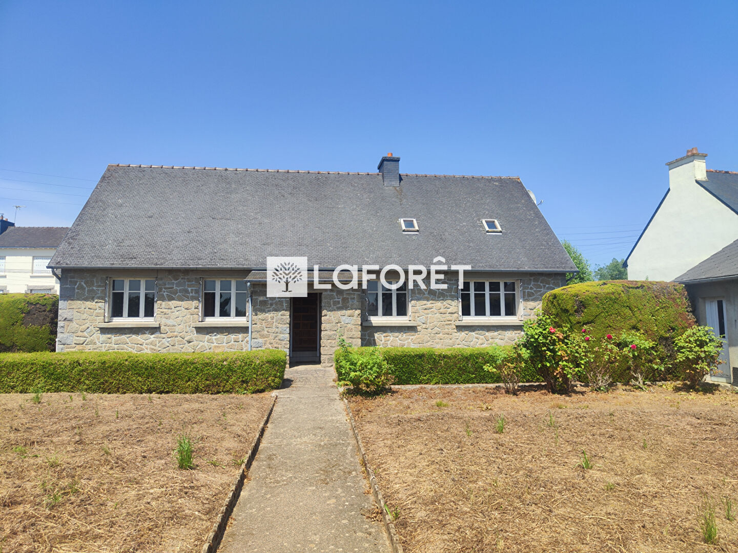 Belle opportunité ! Maison en pierre à fort potentiel ? 5 chambres avec vie de plain-pied, à 5 min de Guingamp