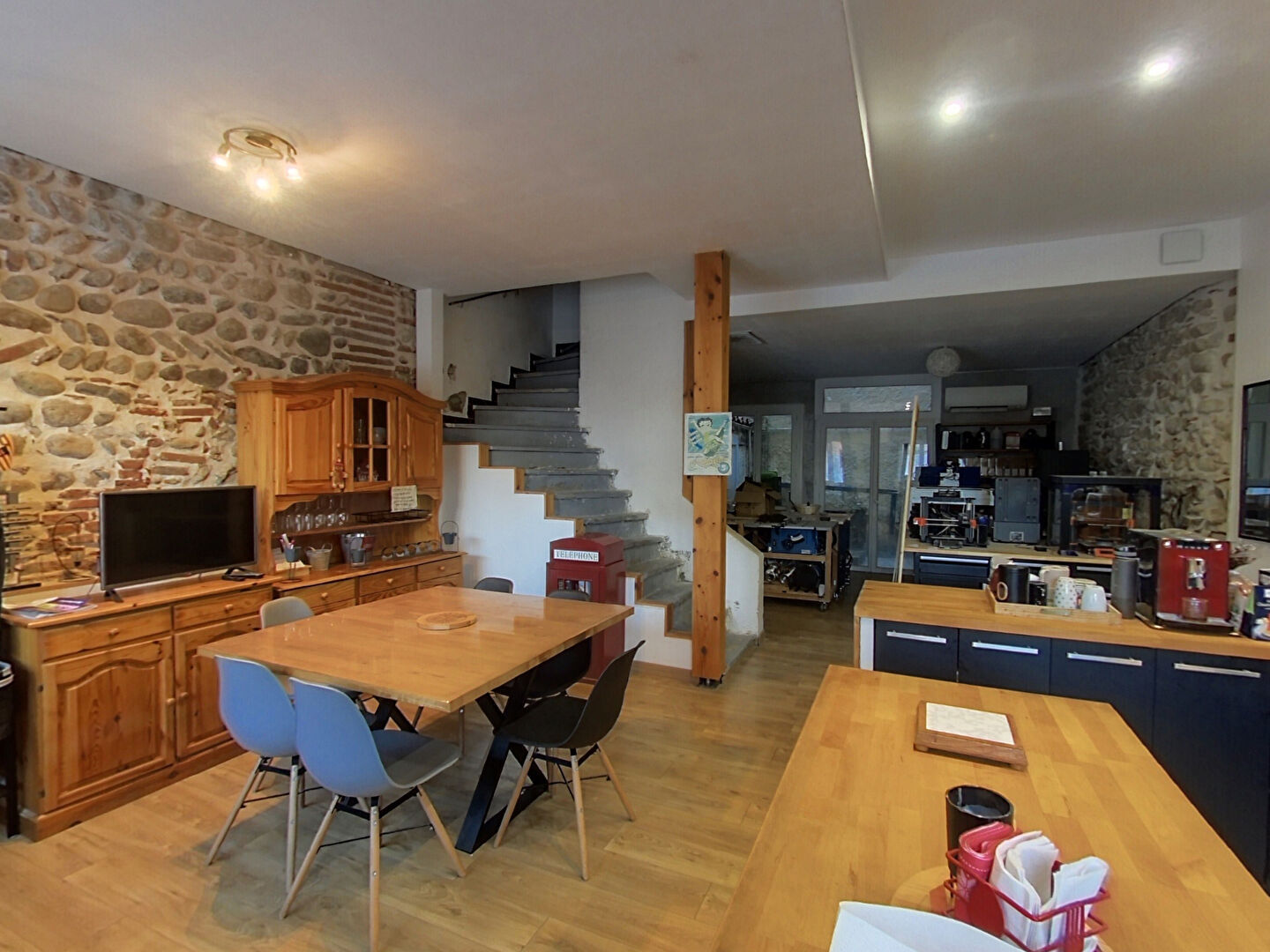 LE SOLER, Maison de village.