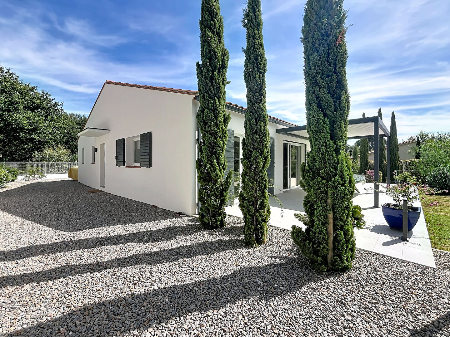 Maison 4 faces de plain-pied - Vue dégagée albères