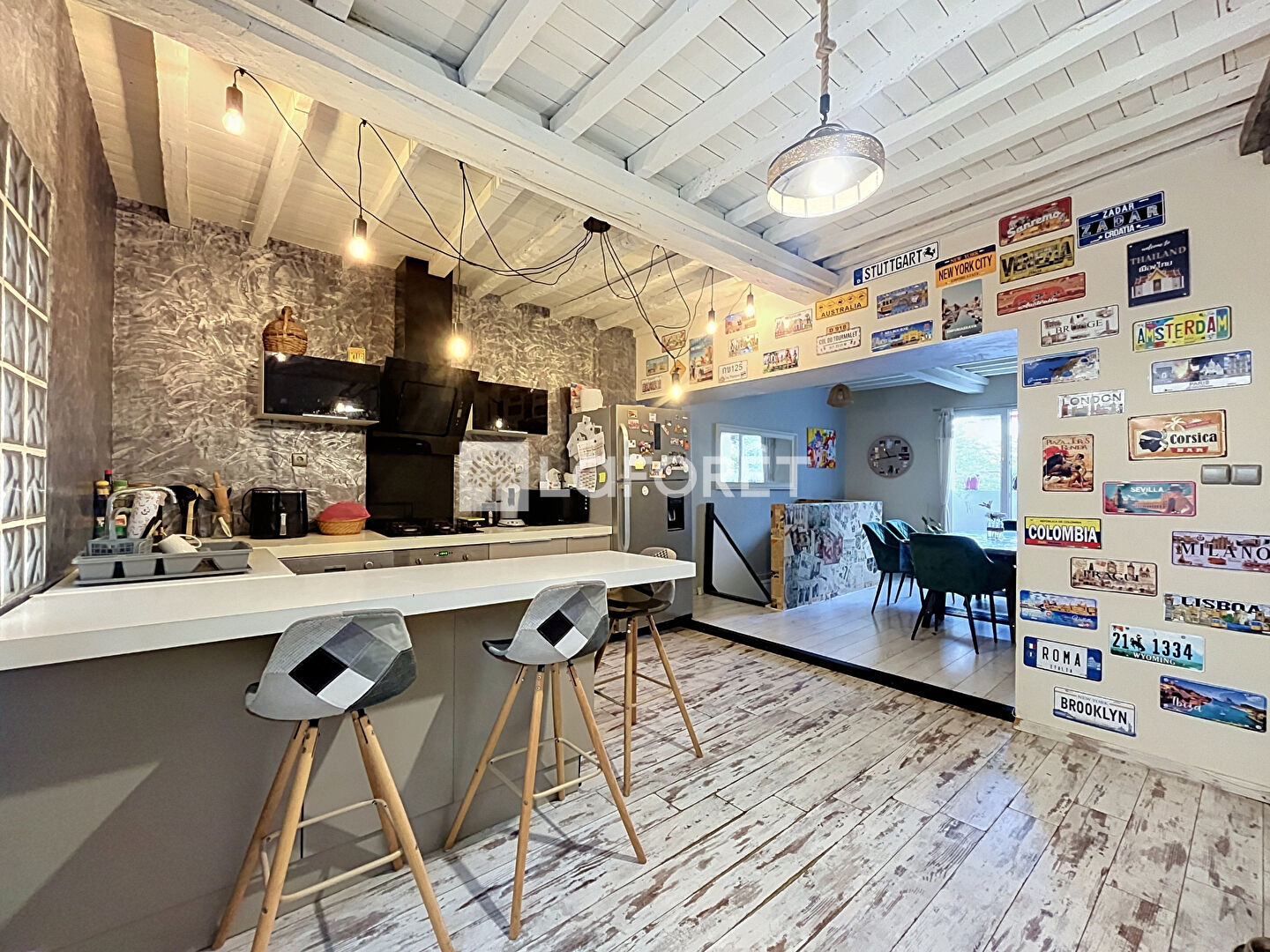 MAISON DE VILLAGE EN PIERRE AVEC 2 CHAMBRES CLIMATISATION RÉVERSIBLE