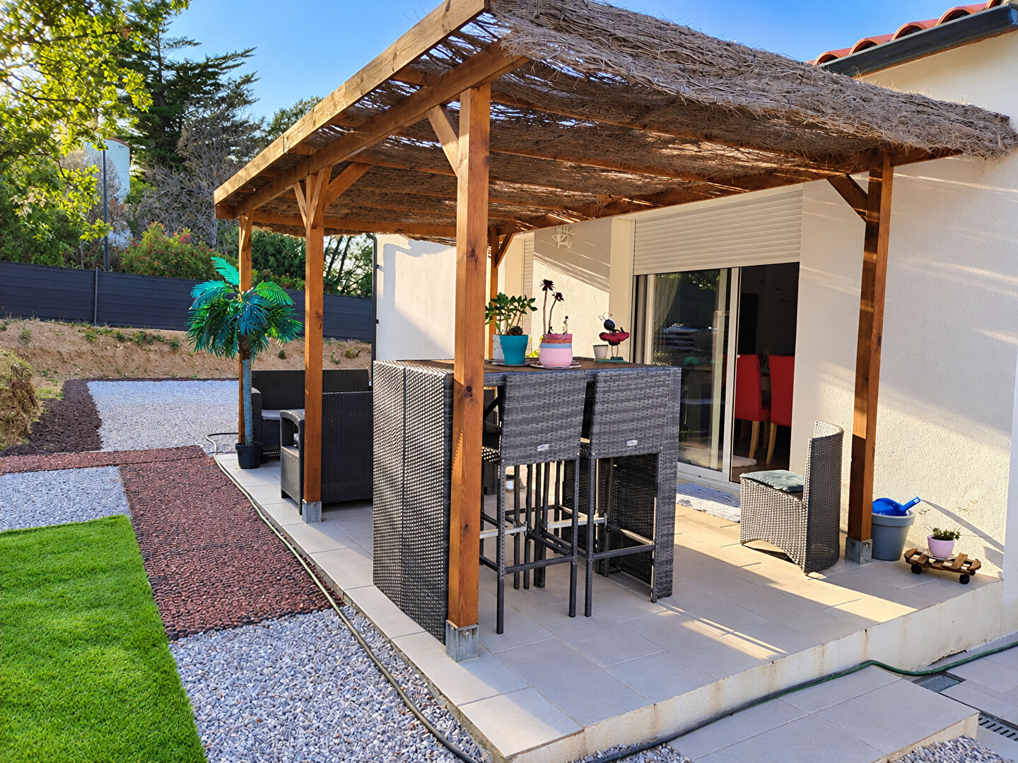 Maison récente 3 chambres - Plain-pied - Jardin 500 m² - Laroque