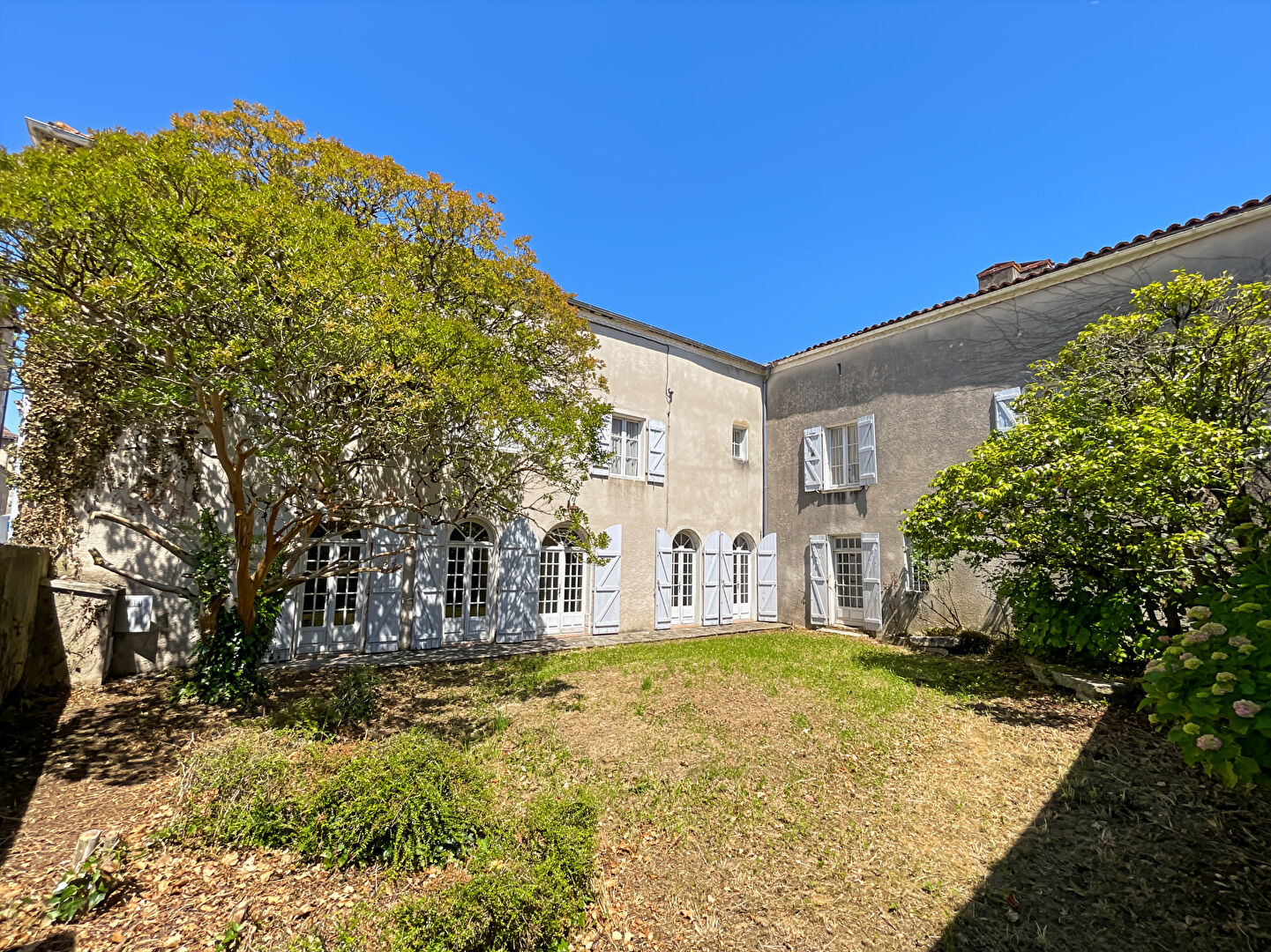 Maison de ville spacieuse à vendre à Saint Sever - Réf 15906