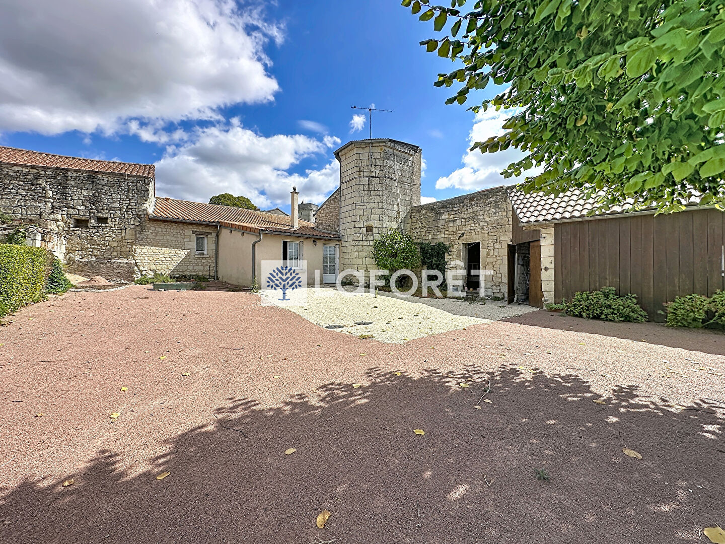Vente maison - CURCAY SUR DIVE