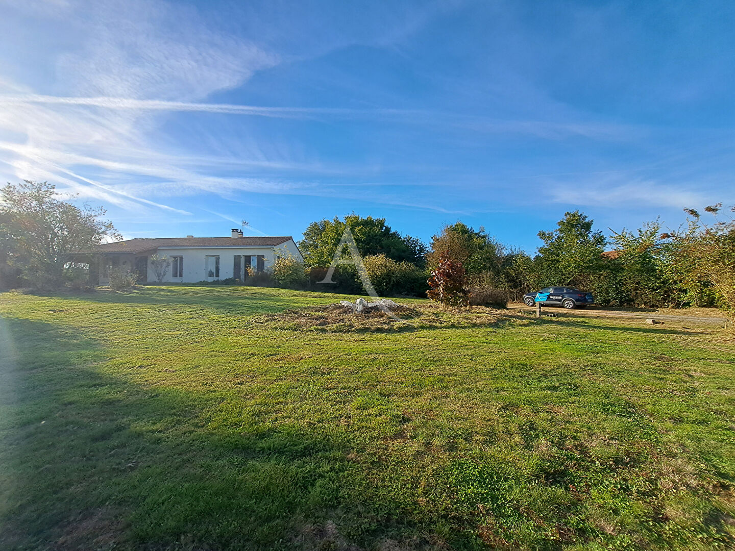 Photo Maison BEAUREPAIRE image 1/6