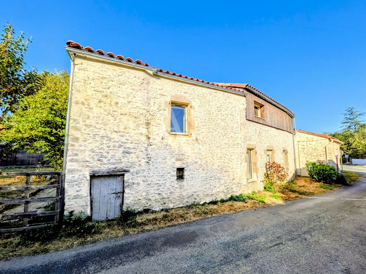 House 3 pièces · 111.00 m² à SAINTE CECILE
